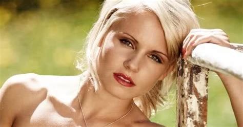 julia simic playboy|Frauen Fußball Playboy Video Shooting .